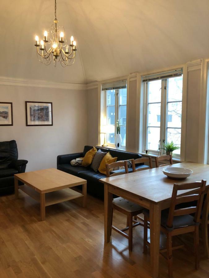 Big Central Apartment With Parking ベルゲン エクステリア 写真